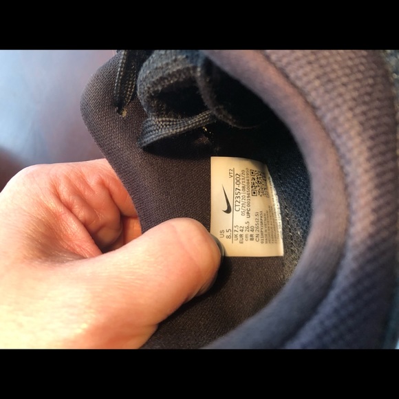 Nike React Epic Flyknit Infinity - Picture 3 of 3